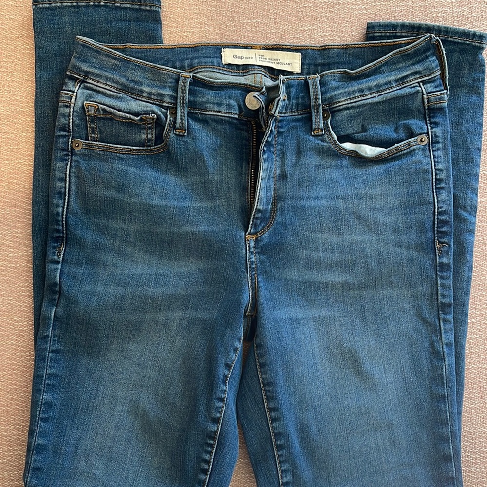 Gap true skinny stretch denim size 28R